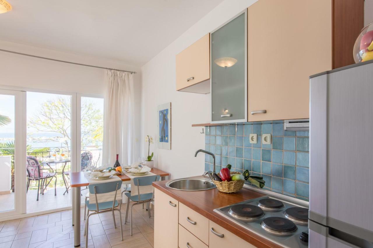 Apartments Ivona Малинска Екстериор снимка